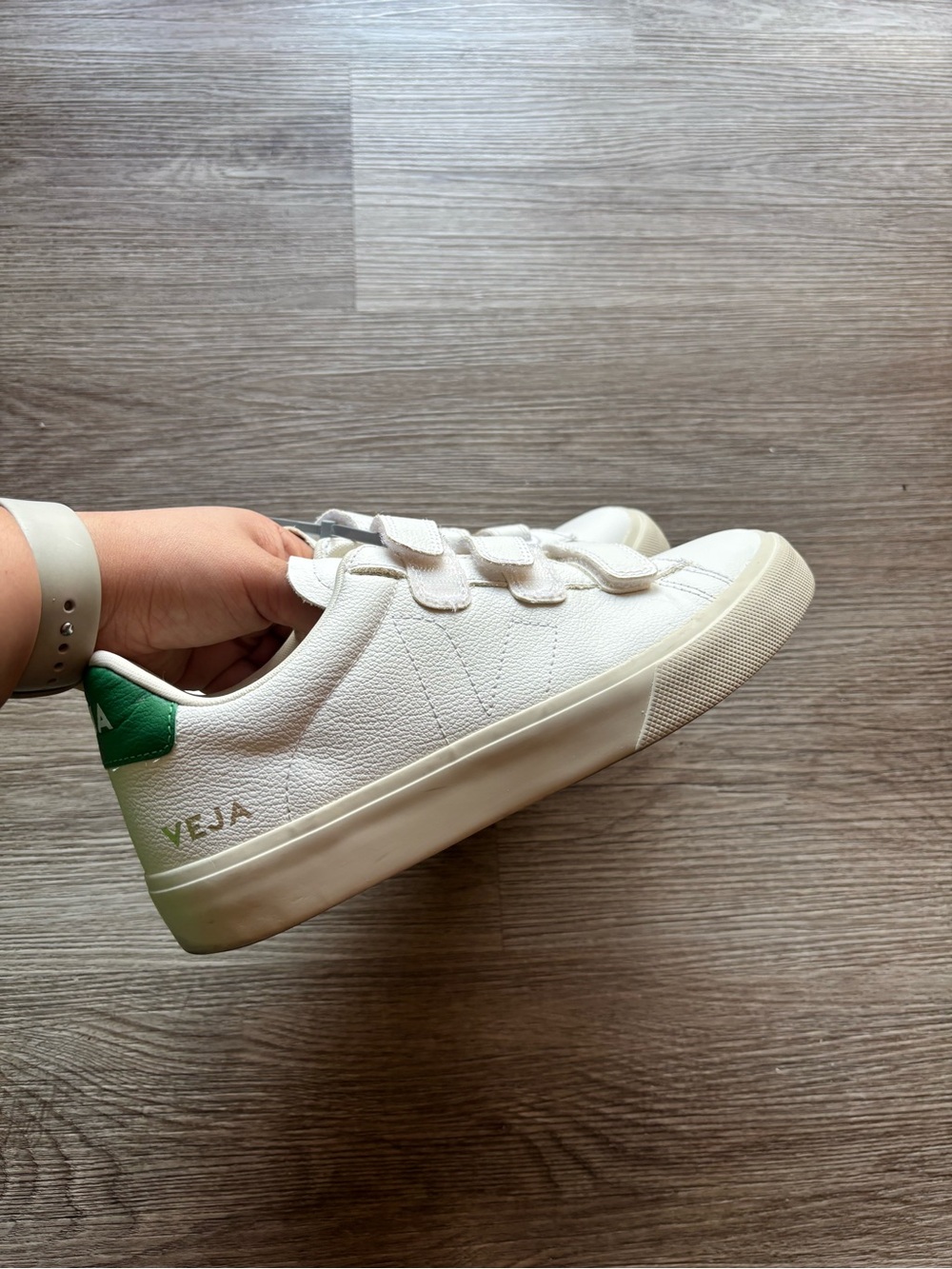 VEJA RECIFE SNEAKER IN EXTRA WHITE & EMERAUDE - Picture 4 of 10